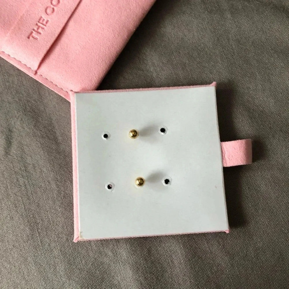 The Collection Ana Croissant Bar Stud 18kt Gold Earrings - Picture 7 of 8